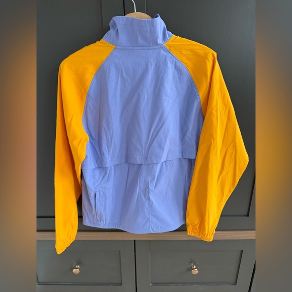 NWT • The North Face V Windbreaker • S • periwinkle gold - Picture 3 of 9